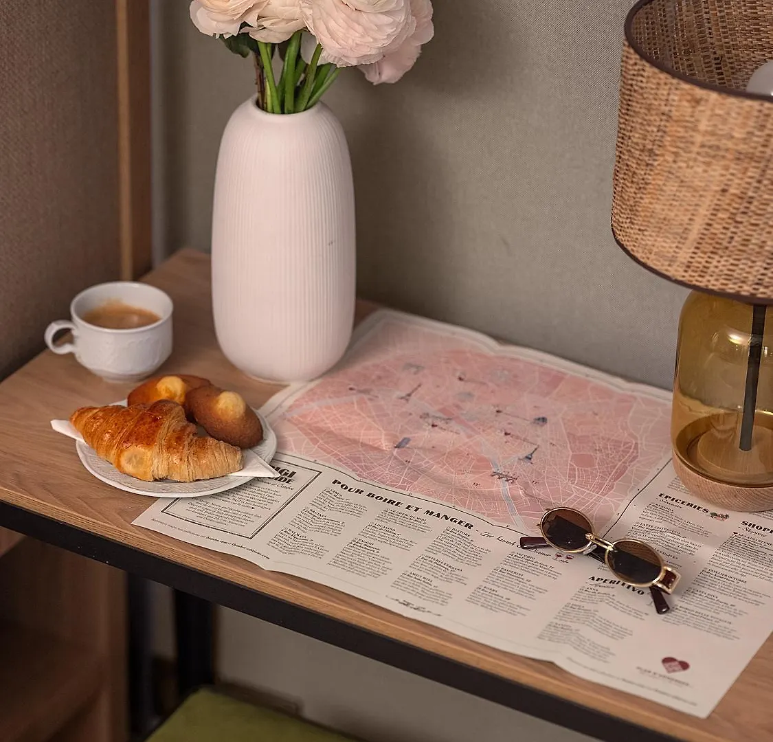 Zelie Otel Paris